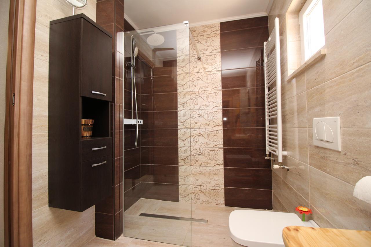 Villa Hrustika - Heated Pool, Jacuzzi & Sauna Gabonjin Kültér fotó