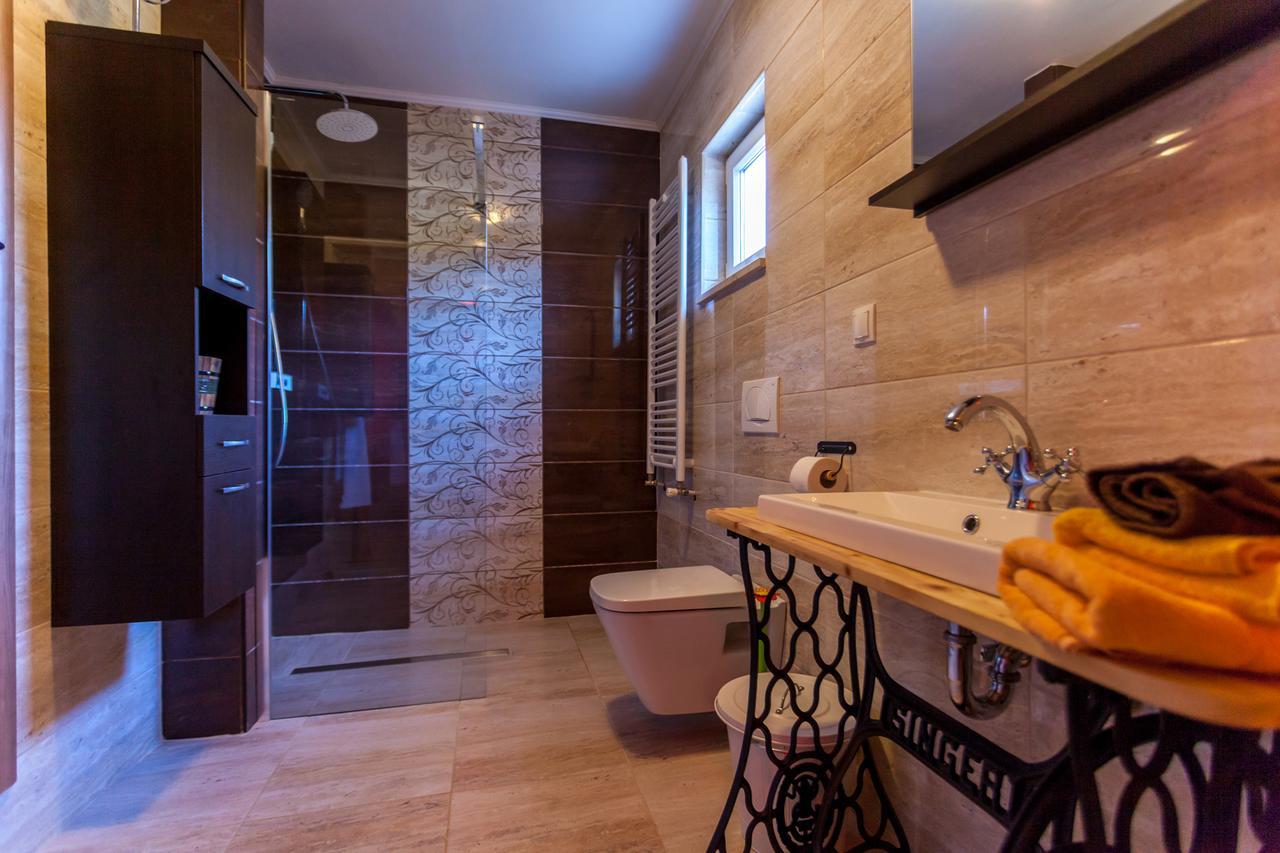Villa Hrustika - Heated Pool, Jacuzzi & Sauna Gabonjin Kültér fotó
