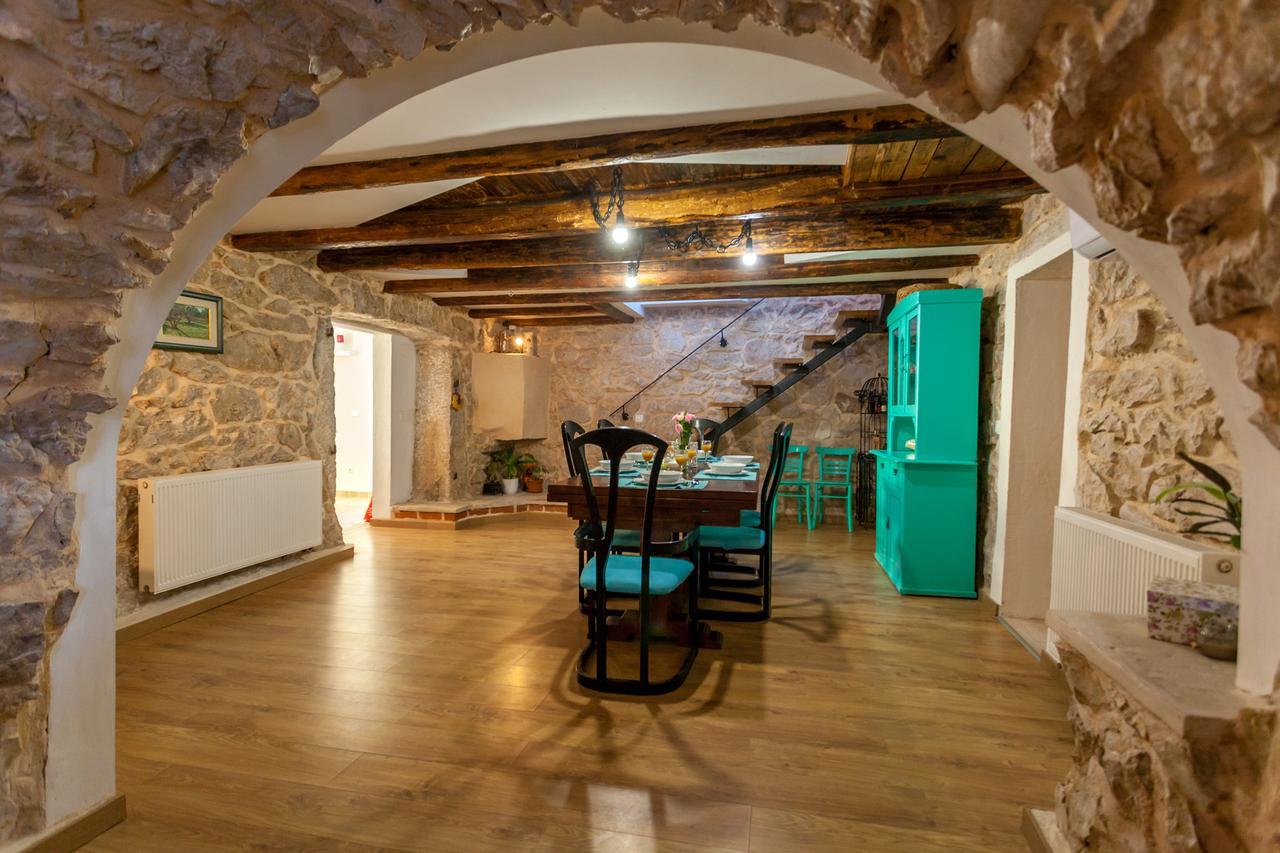 Villa Hrustika - Heated Pool, Jacuzzi & Sauna Gabonjin Kültér fotó