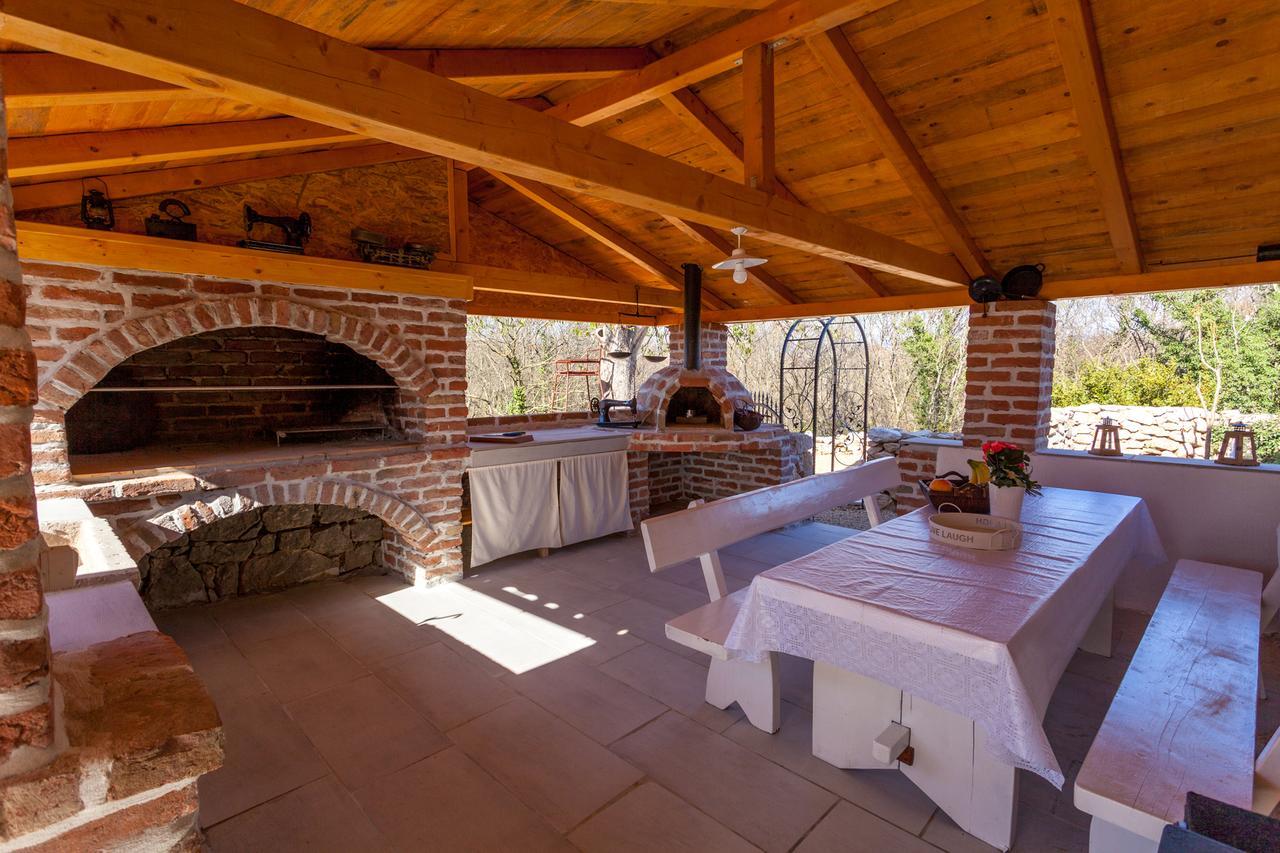 Villa Hrustika - Heated Pool, Jacuzzi & Sauna Gabonjin Kültér fotó